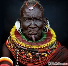 hombre-africano-joyas