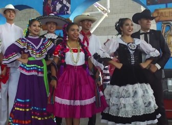 izl3k-1534802521-116896-blog-tw63_mexican20fiesta_pkg_wdjt5845